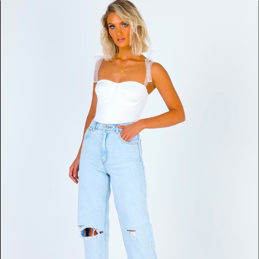 White jenna body suit from Princess Polly👑